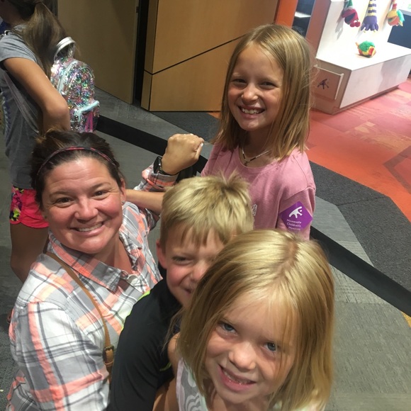 Meet your Posher, Lauren - Picture 1 of 1